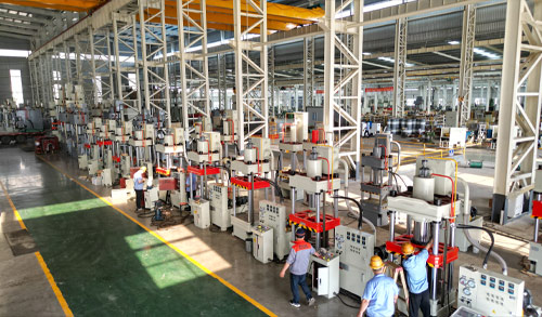 油压机厂家认准山东冰球突破重工液压设备 油压机厂家认准山东冰球突破重工液压设备