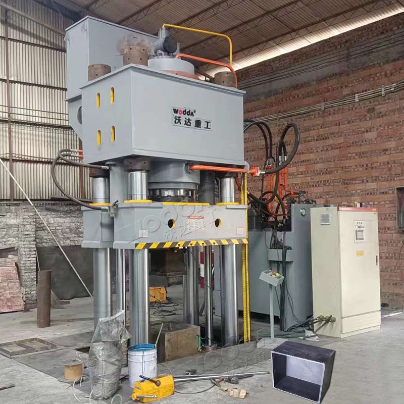 800吨匣钵液压机客户现场 800吨匣钵液压机客户现场