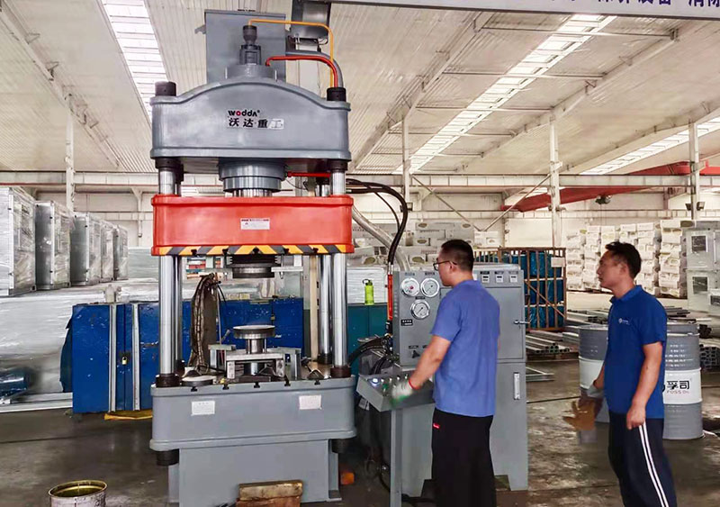 四柱液压机的调试 四柱液压机