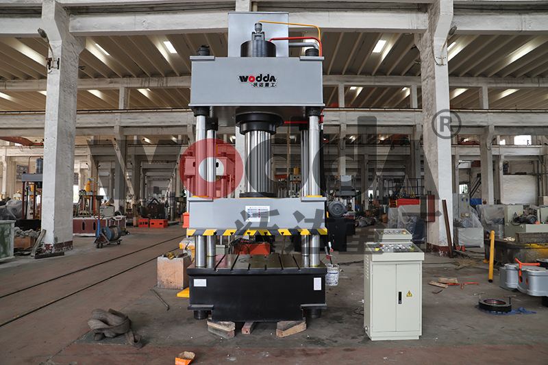 315吨四柱液压机多少钱 315吨四柱液压机多少钱