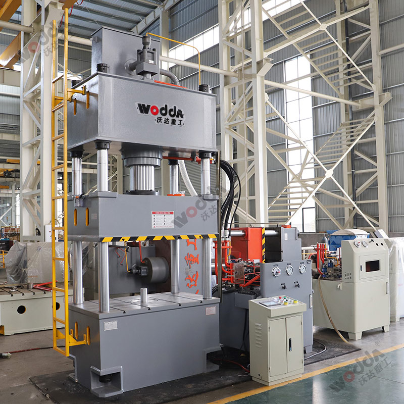 四柱液压机如何选择合适的液压油?有哪些型号? 四柱液压机如何选择合适的液压油?有哪些型号?