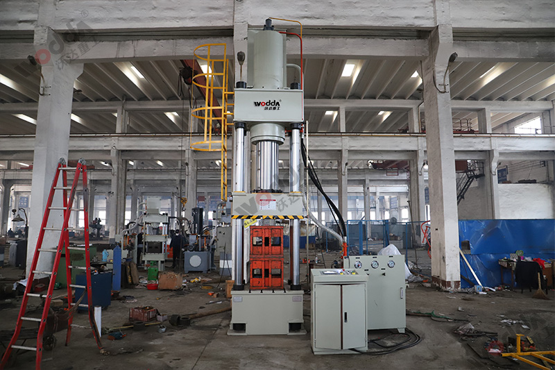 山东耐火材料液压机厂家(耐火砖、石墨匣钵、坩埚) 山东耐火材料液压机厂家(耐火砖、石墨匣钵、坩埚)