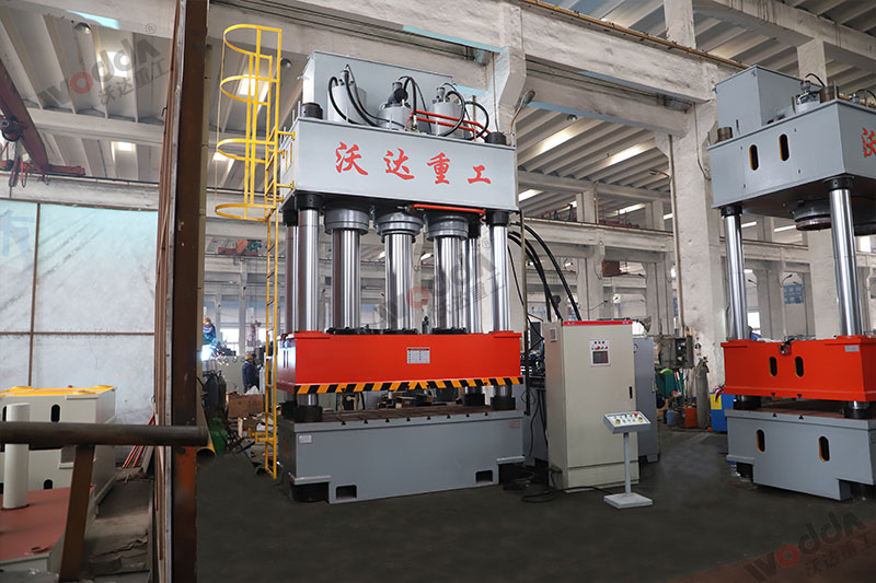 玻璃钢成型液压机_1000吨四柱液压机_液压机厂家 玻璃钢成型液压机_1000吨四柱液压机_液压机厂家