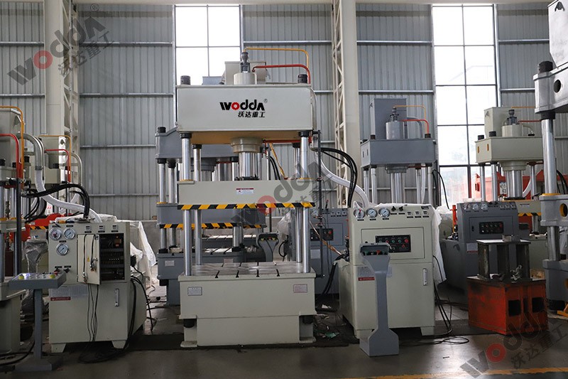 四柱液压机 四柱液压机