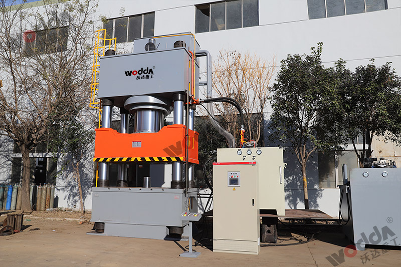 2000吨液压机厂家怎么选择? 2000吨液压机厂家怎么选择?