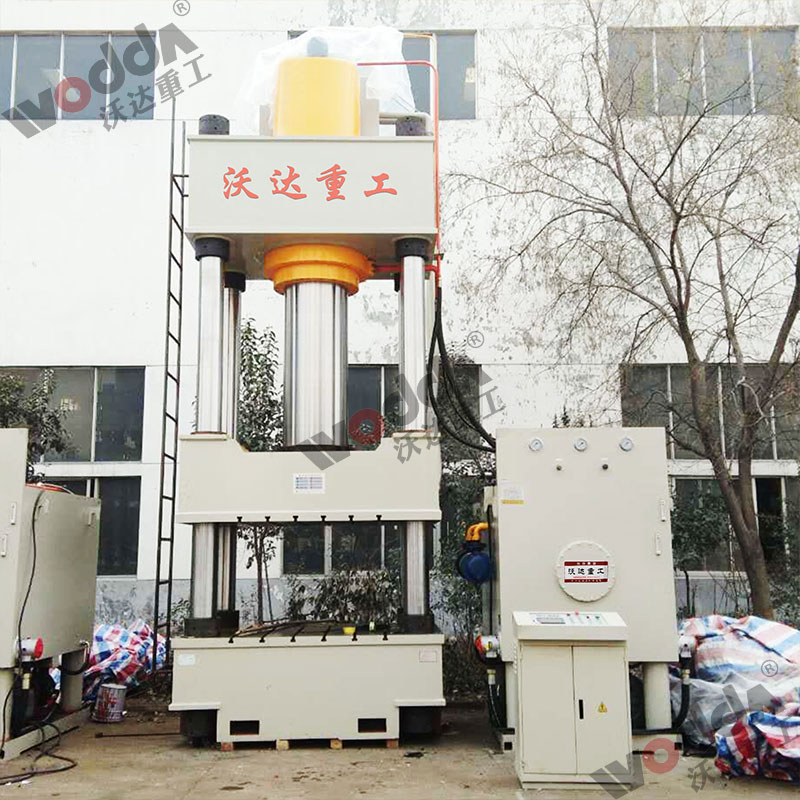 1000吨四柱液压机 1000吨四柱液压机