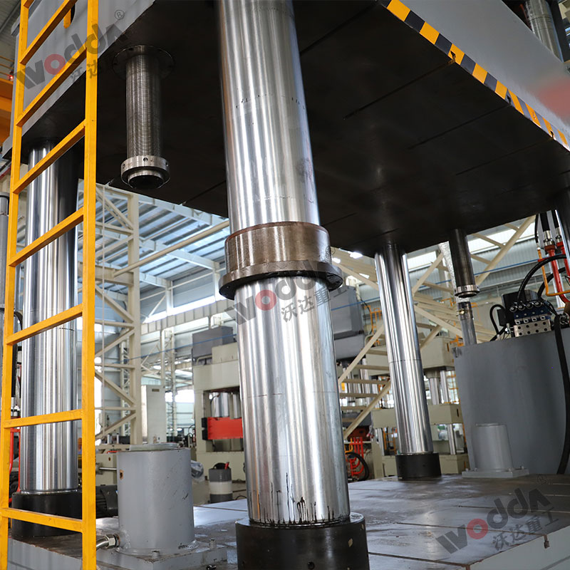 1500吨复合材料液压机细节 1500吨复合材料液压机细节