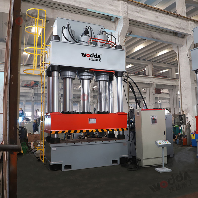 1000吨油压机 1000吨油压机