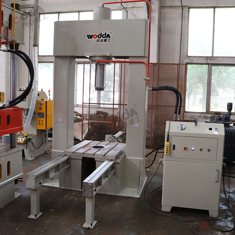 200吨龙门液压机带移动台 200吨龙门液压机带移动台