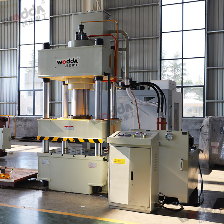 315吨四柱液压机(图3) 315吨四柱液压机(图3)