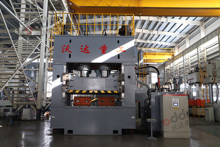 2000吨框架液压机 2000吨框架液压机