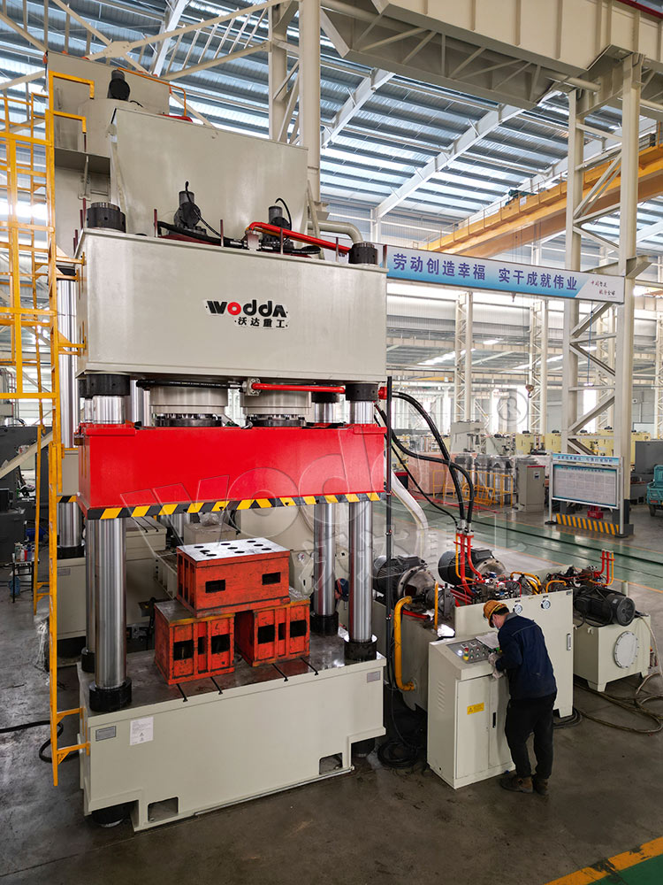 双油缸液压机试机车间 双油缸液压机试机车间