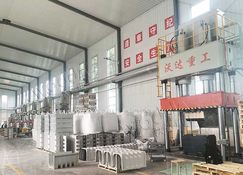 800吨双缸四柱液压机 800吨双缸四柱液压机