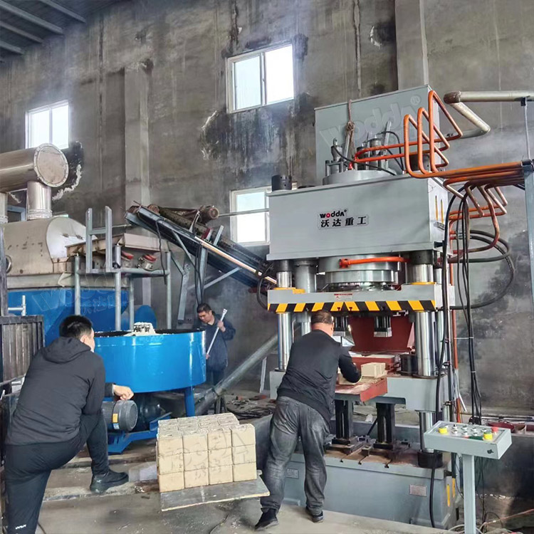 630吨盐砖机 630吨盐砖机