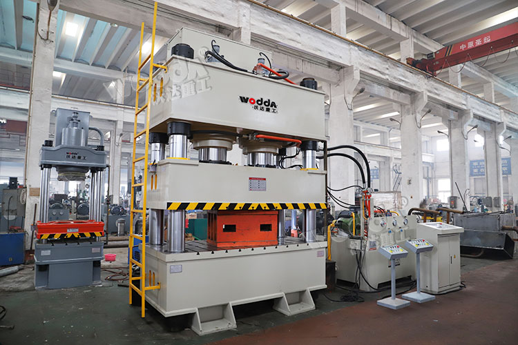 800吨四柱液压机 800吨四柱液压机