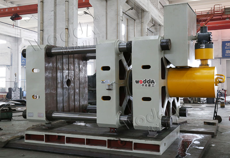 630吨卧式四柱液压机 630吨卧式四柱液压机