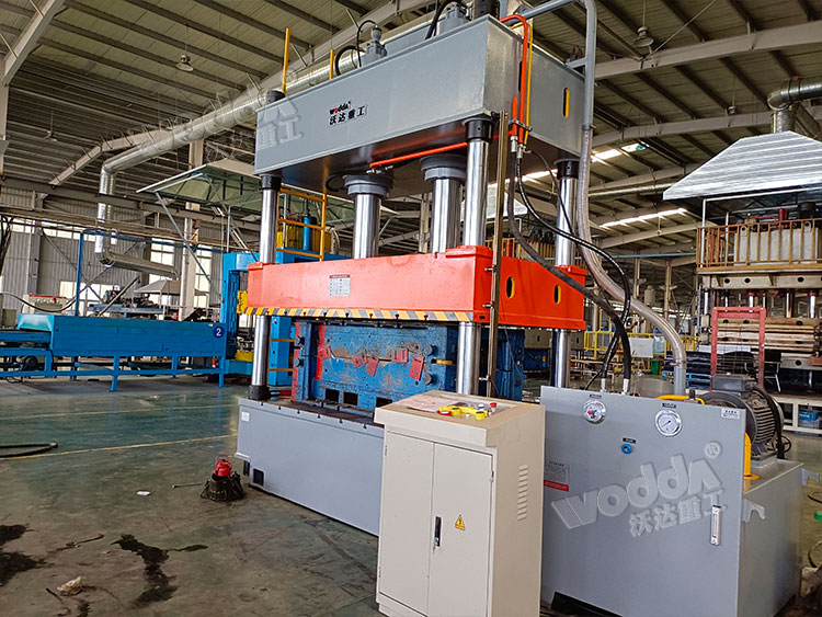 315吨汽车内饰件成型液压机 315吨汽车内饰件成型液压机