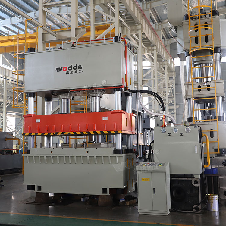 400吨液压垫拉伸液压机车间实物 400吨液压垫拉伸液压机车间实物