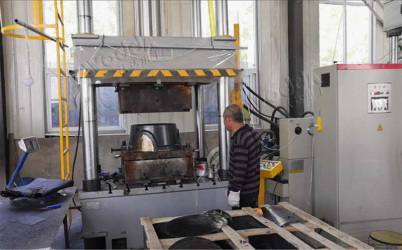 500吨四柱液压机厂家 500吨四柱液压机厂家