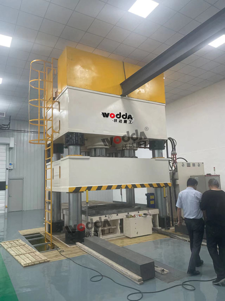 3000吨粉末成型压力机客户现场 3000吨粉末成型压力机客户现场