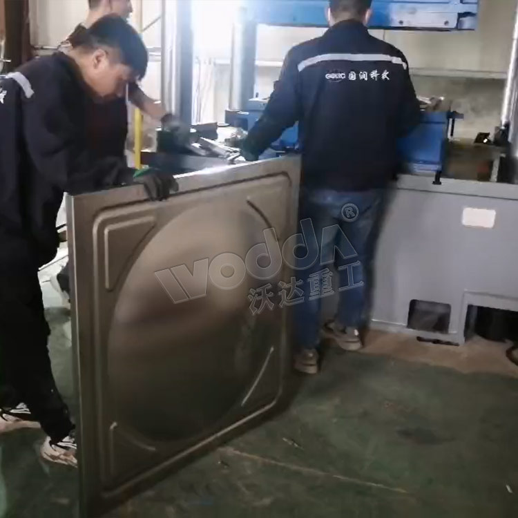不锈钢水箱板冲压完成 不锈钢水箱板冲压完成