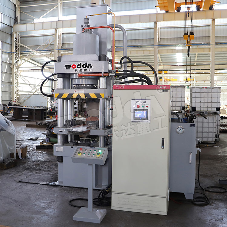 315吨四梁四柱液压机车间试机 315吨四梁四柱液压机车间试机