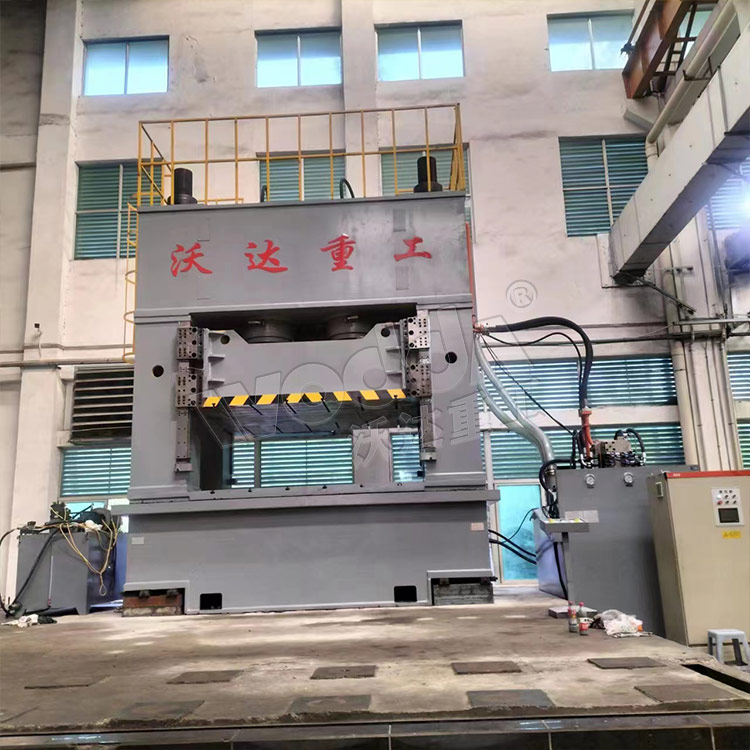 2000吨框架式油压机客户现场 2000吨框架式油压机客户现场