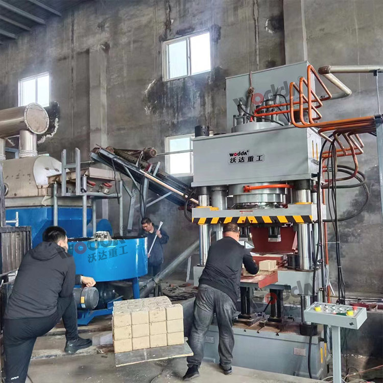 全自动630吨牛羊舔砖液压机 全自动630吨牛羊舔砖液压机