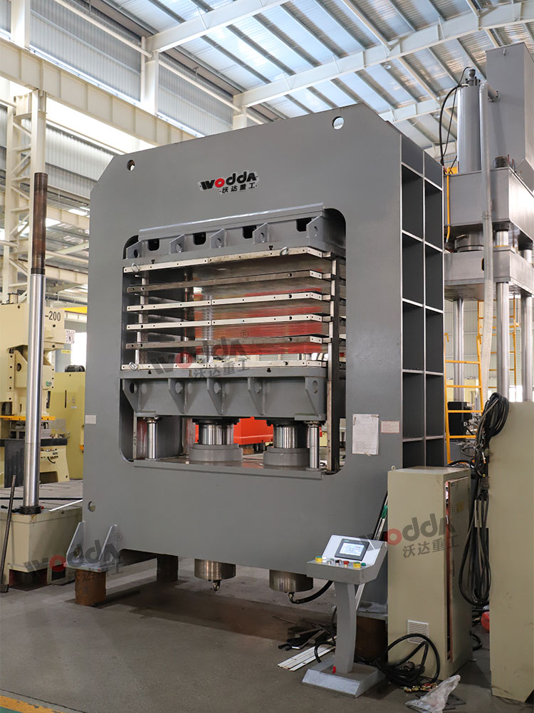 400吨复合板材多层热压机 400吨复合板材多层热压机