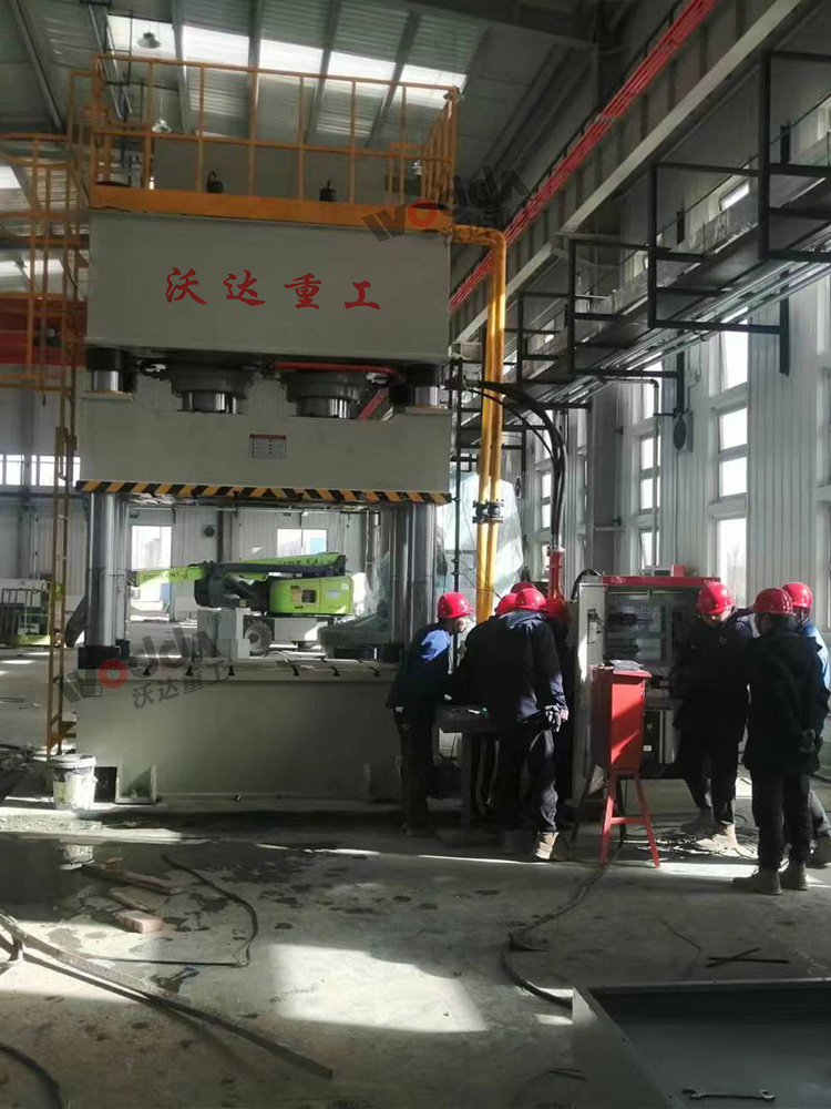 1000吨四柱液压机现场调试 1000吨四柱液压机现场调试