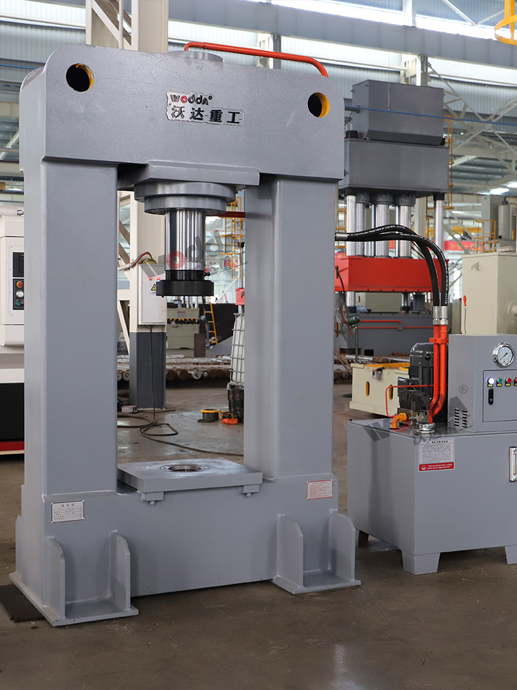 200吨龙门液压机 200吨龙门液压机