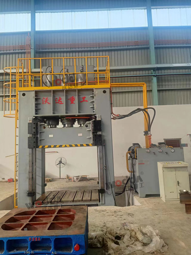 800吨框架式液压机客户车间安装完成 800吨框架式液压机客户车间安装完成