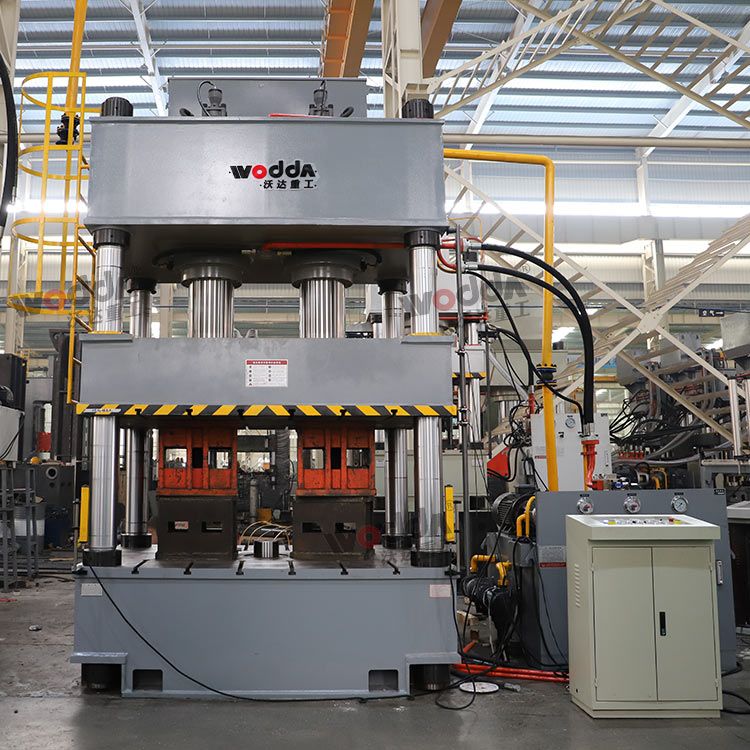 630吨双缸四柱液压机 630吨双缸四柱液压机