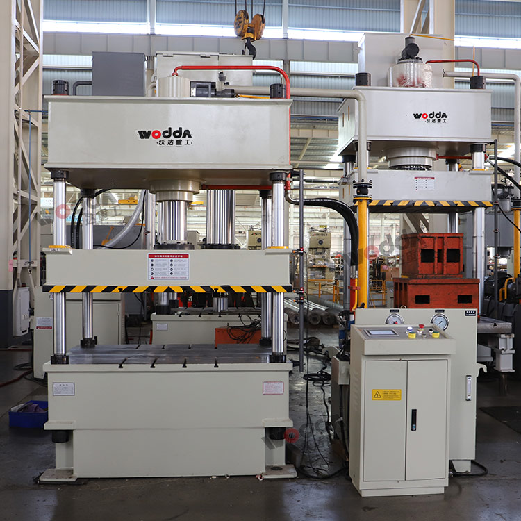 100吨四柱液压机 100吨四柱液压机