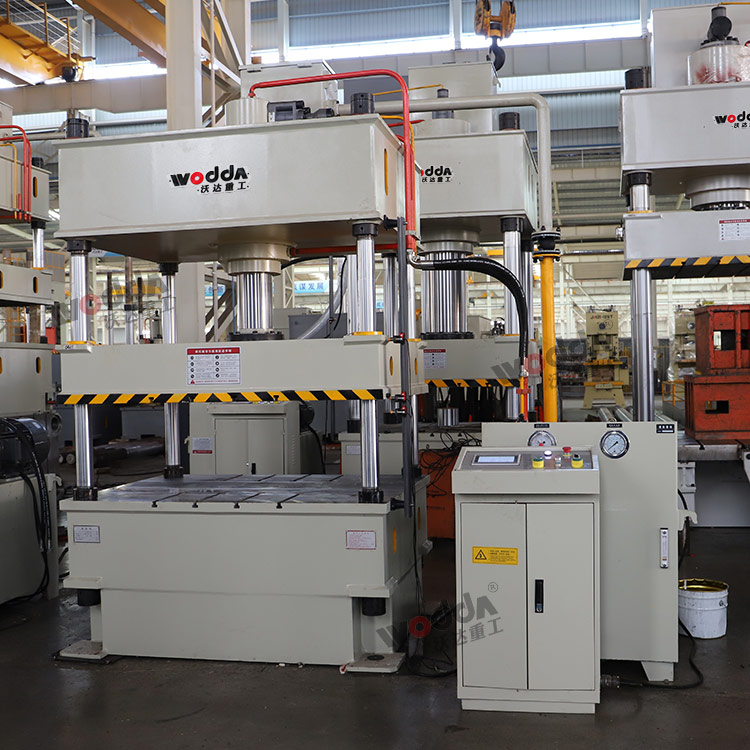 100吨快速四柱液压机 100吨快速四柱液压机