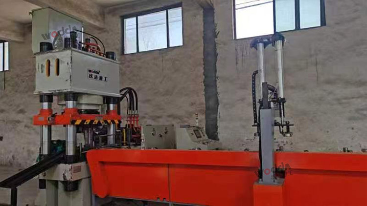 500吨锚杆托盘液压机(生产线)安装完成 500吨锚杆托盘液压机(生产线)安装完成