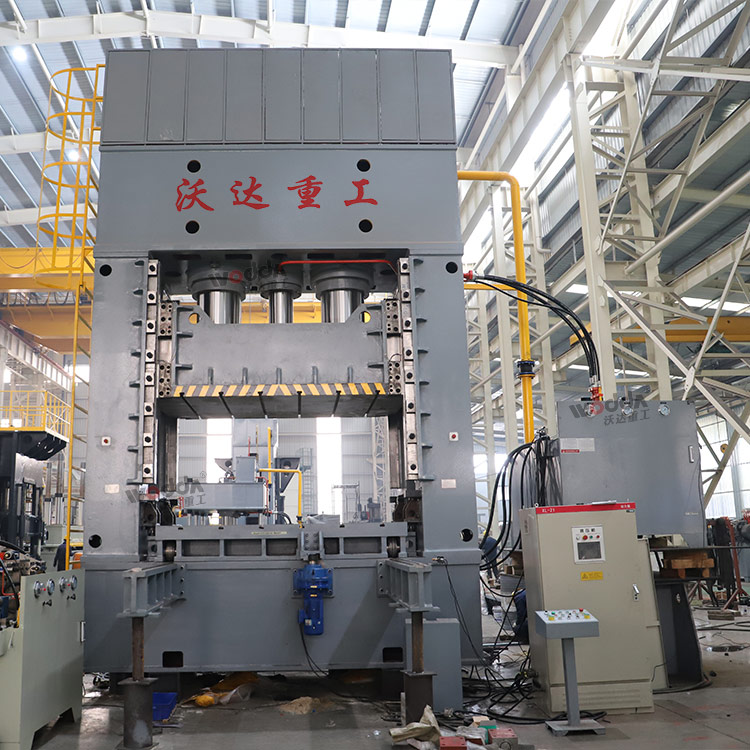 1250吨汽车配件成型液压机车间实物图 1250吨汽车配件成型液压机车间实物图