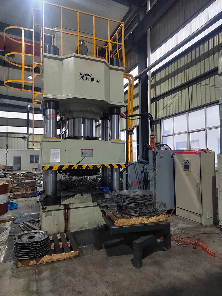 1000吨汽车配件成型液压机 1000吨汽车配件成型液压机