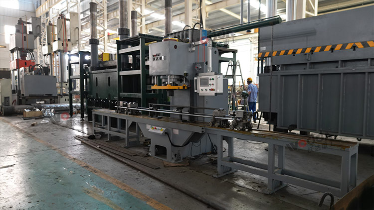 100吨单臂液压机 100吨单臂液压机