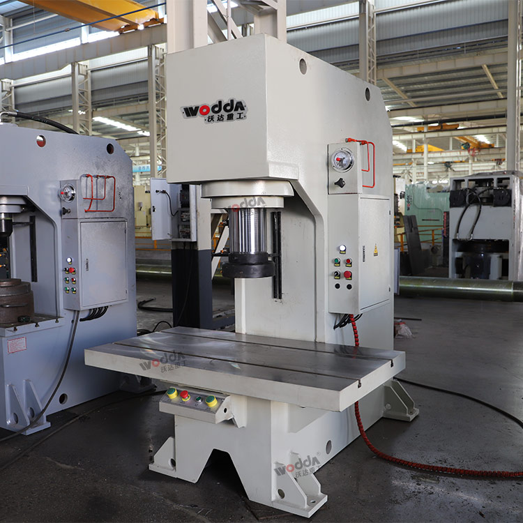 200吨单臂液压机 200吨单臂液压机