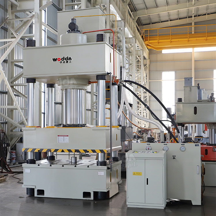 630吨四柱三梁液压机 630吨四柱三梁液压机