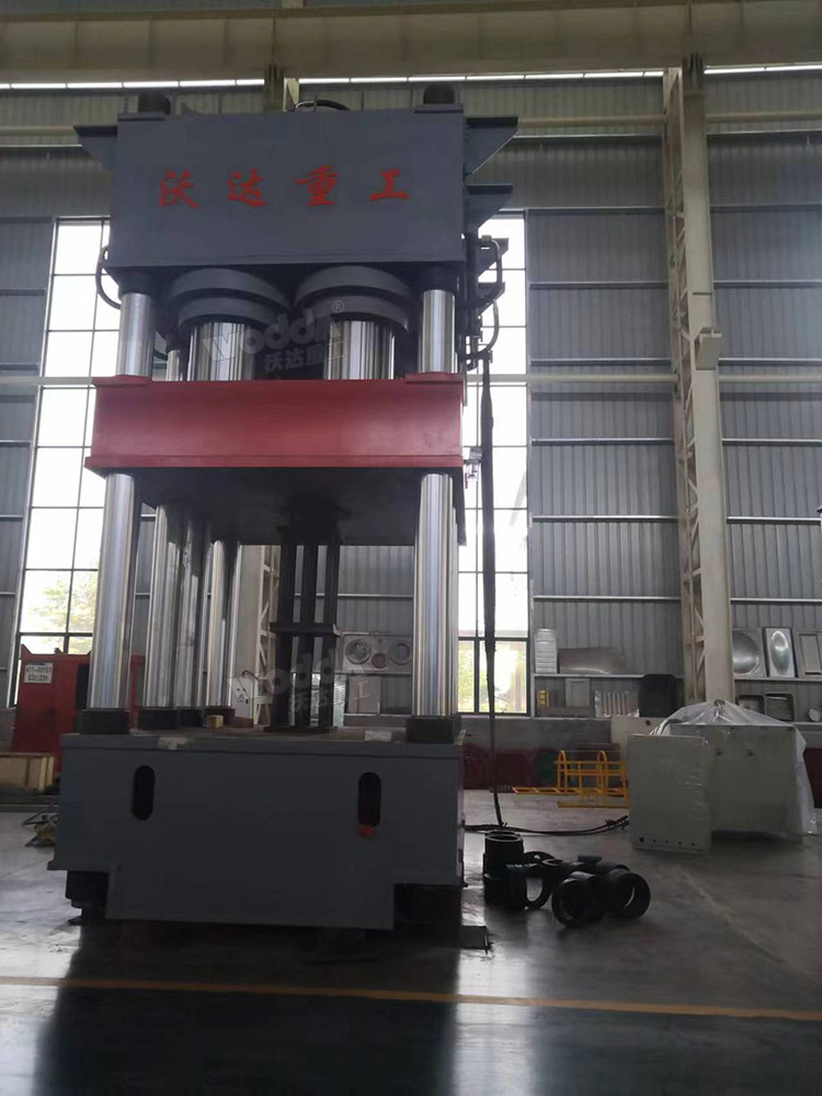 4500吨钢木门压花机 4500吨钢木门压花机