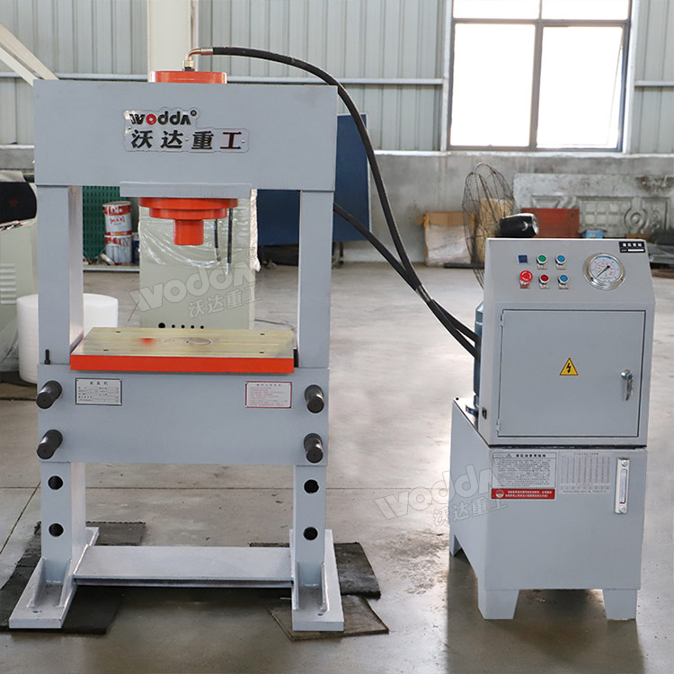 100吨龙门液压机 100吨龙门液压机