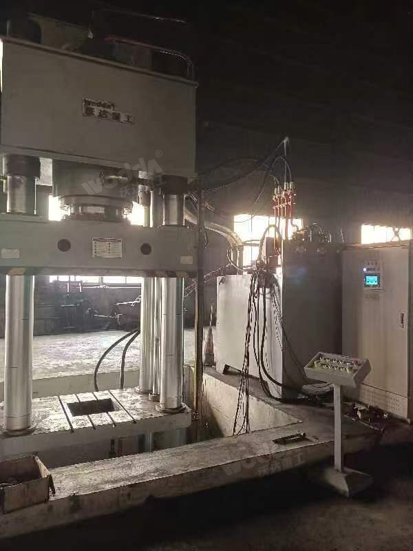 800吨匣钵液压机客户现场 800吨匣钵液压机客户现场