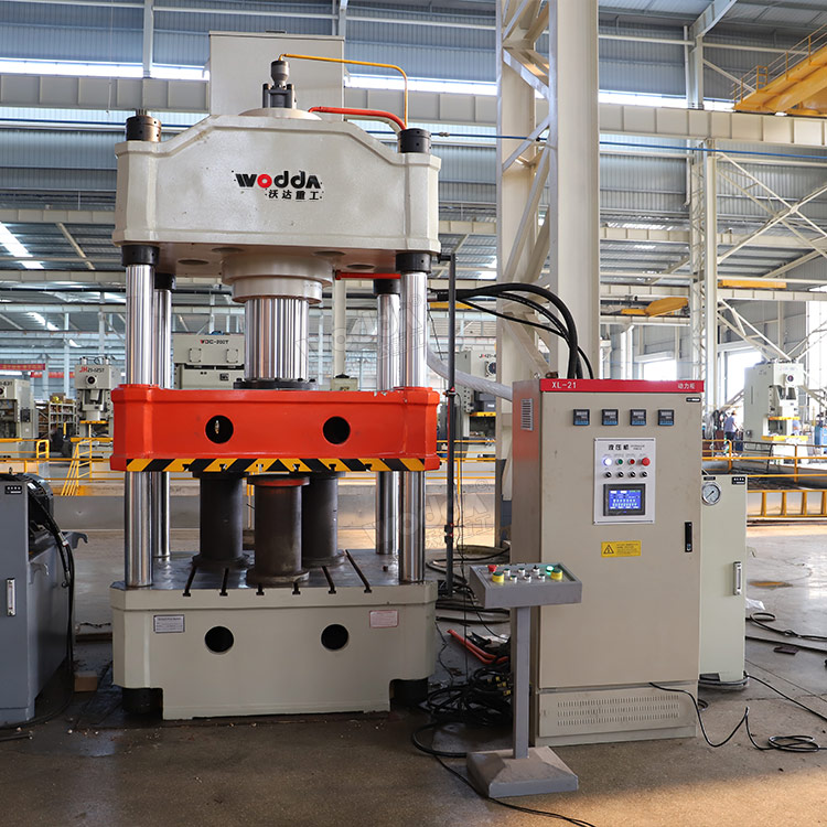 伺服315吨四柱液压机(铸造件) 伺服315吨四柱液压机(铸造件)