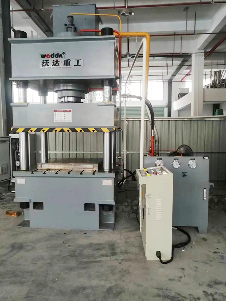 315吨三梁四柱液压机 315吨三梁四柱液压机