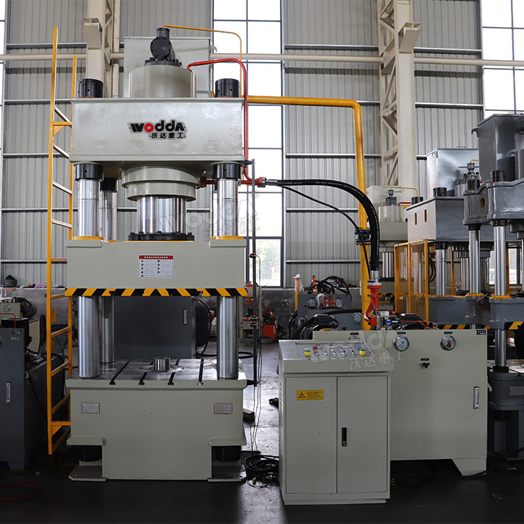 500吨三梁四柱液压机 500吨三梁四柱液压机