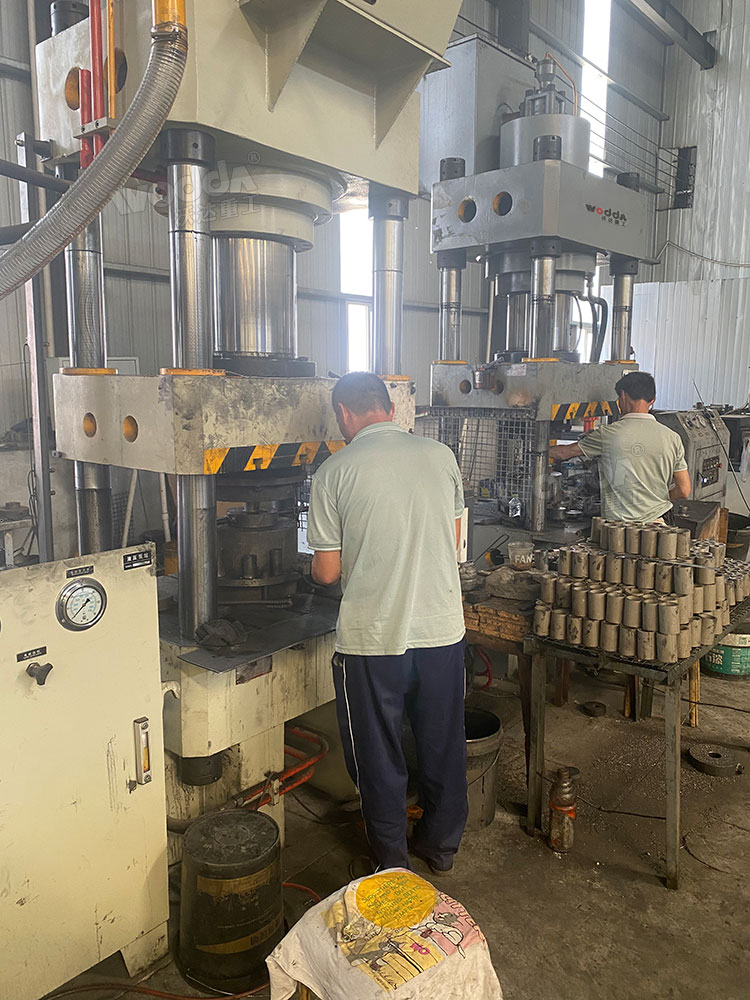 500吨铝制品冷挤压成型液压机 500吨铝制品冷挤压成型液压机