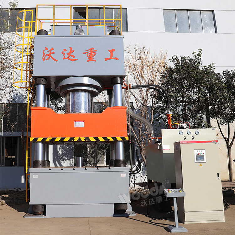 2000吨三梁四柱液压机 2000吨三梁四柱液压机