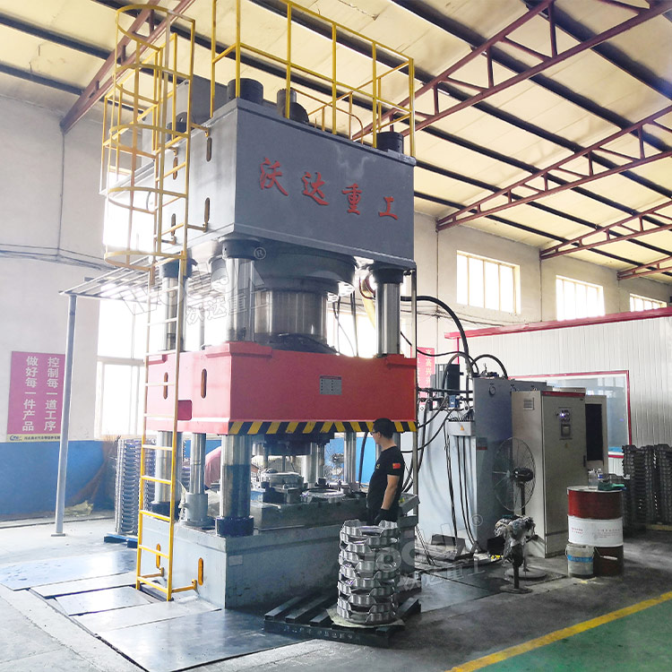 2000吨四柱液压机 2000吨四柱液压机